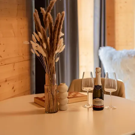 Апартаменты Wild Park Panorama With Hot Tub And Sauna *